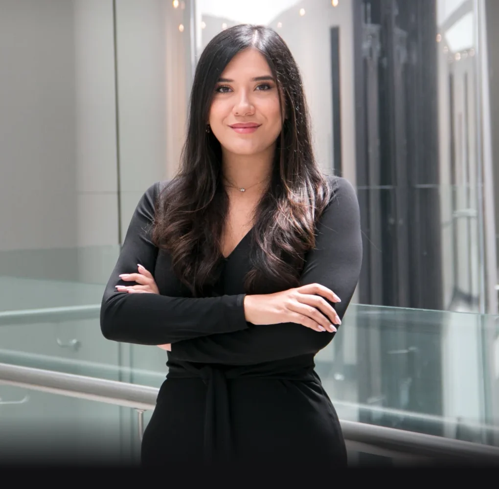 Anabel Racines Trávez, Directora del Área Civil, Administrativo y Litigios — Fexlaw