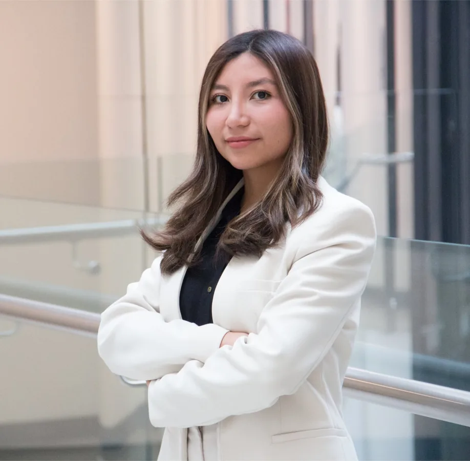 Andrea Guerra Sarche, Abogada Asociada — Fexlaw