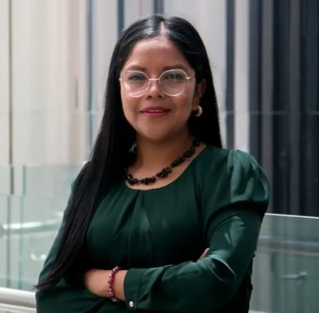Angélica Caluguillín Cuascota, Analista Financiera — Fexlaw