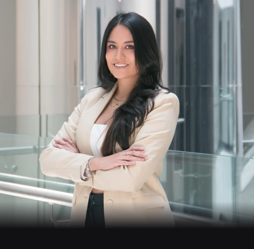 Camila Flor Álvarez, Abogada Asociada — Fexlaw