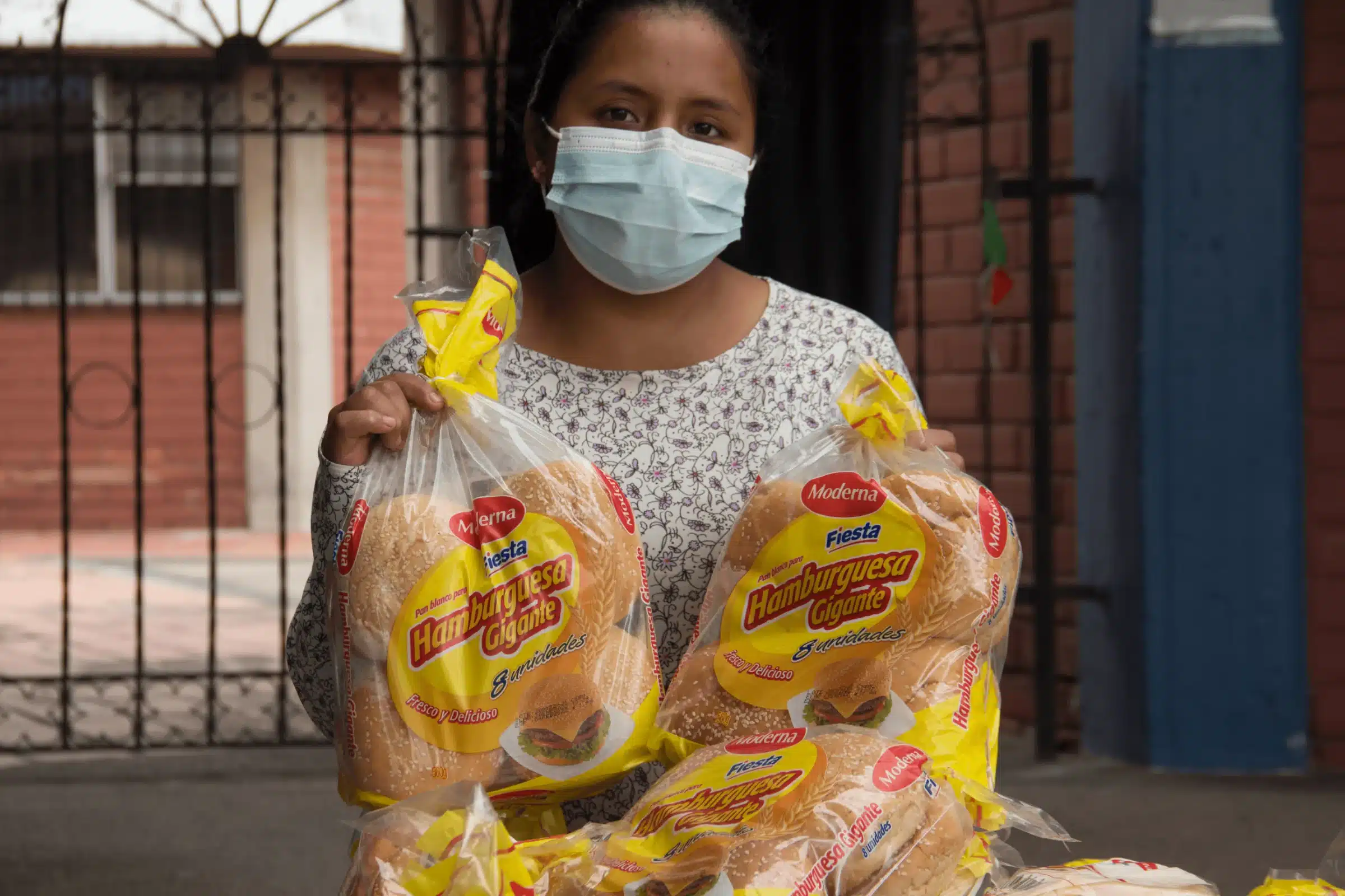 Entrega de alimentos a adultos mayores